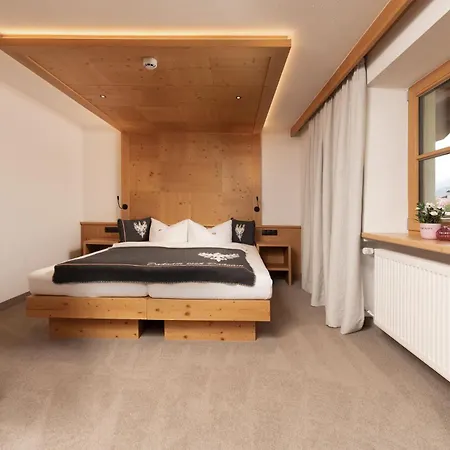 Berghof - Anno 1588 * Ζόλντεν